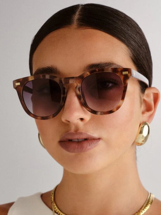 Aire Accessories - AIRE Evolution Sunglasses Dark Tortoise Round Gradient Lens Classic